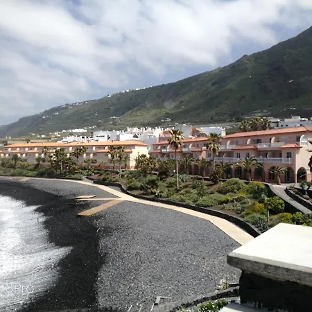 The Terrace On The Sea * Caleta de Interián