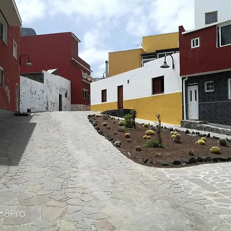 The Terrace On The Sea Daire